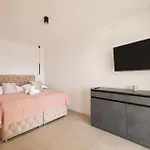 4 Bedroom Awesome In * Maslenica