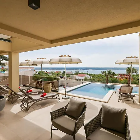 4 Bedroom Awesome In * Maslenica
