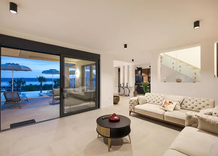 Дом отдыха 4 Bedroom Awesome In *