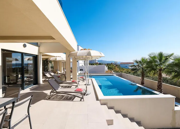 Holiday home 4 Bedroom Awesome In