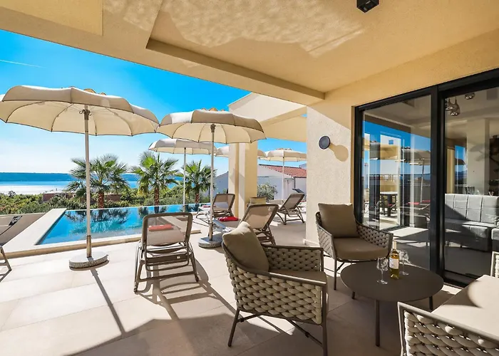 Holiday home 4 Bedroom Awesome In *