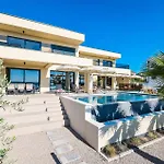 Front In Holiday home *