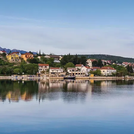Holiday home 4 Bedroom Awesome In Maslenica