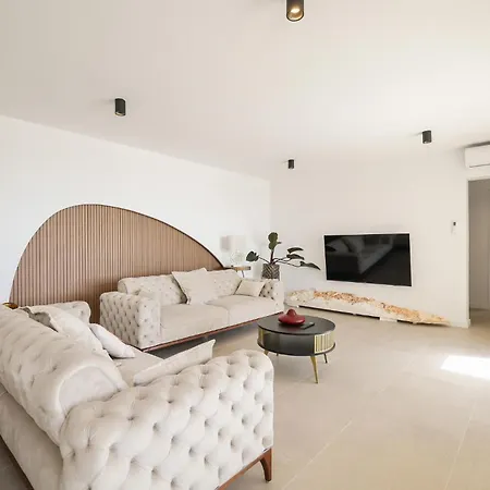 4 Bedroom Awesome In Holiday home