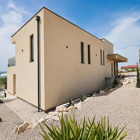 4 Bedroom Awesome In Holiday home Maslenica
