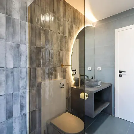 Holiday home 4 Bedroom Awesome In