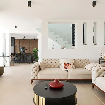 4 Bedroom Awesome In * Maslenica